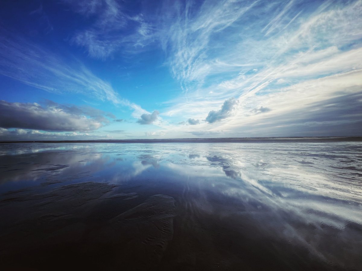 Low tide on the River Ribble estuary

#LythamStannes #RiverRibble #Lancashire #UKCoast