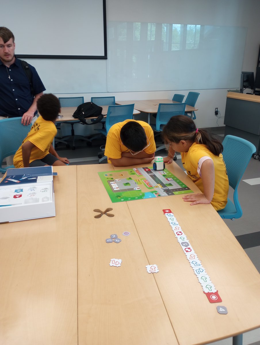 Boys &amp; Girls Club students from Nacogdoches explored some basics of coding by programming a Kubo robot and were engineers for the day by designing and creating a Wigglebot!

#SFASU #STEM #Coding #Robot #Engineering #Robot #BoysandGirlsClub #ColeSTEMbuilding