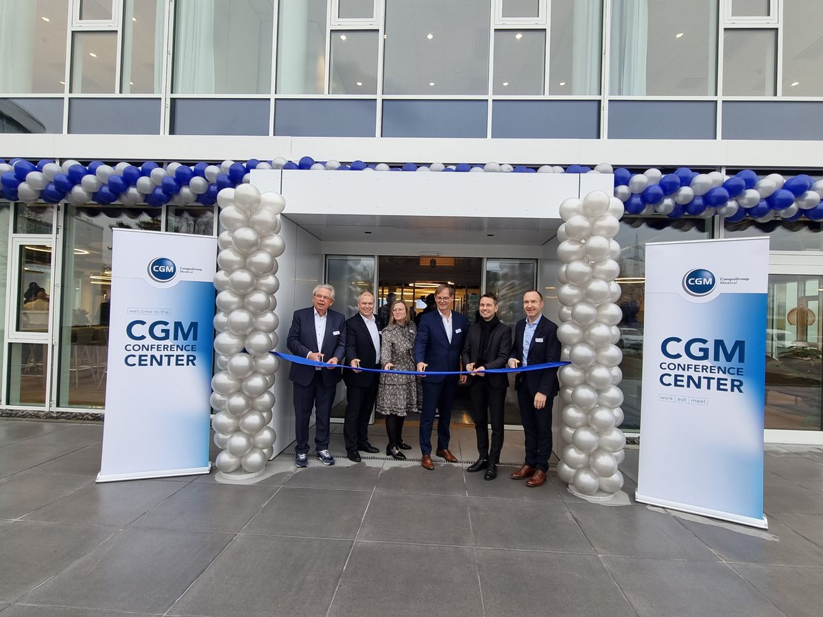 CGMeHealth's tweet photo. Wir haben unser neues #ConferenceCenter am Campus #Koblenz eröffnet - Vertreter der Lokalen Politik und Presse, die beteiligten Gewerke und natürlich unsere Kollegen feierten und erkundeten das neue Gebäude gemeinsam. 

#dynamicwork #healthcare #allin #allinforhealthcare #teamcgm https://t.co/6B8UtDVawd