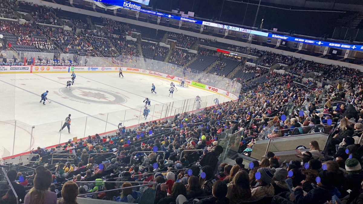 bw_RETSD's tweet image. Our Grade 6 students had a blast cheering on the @ManitobaMoose during Project 11 Day in support of mental health. @RETSDschools