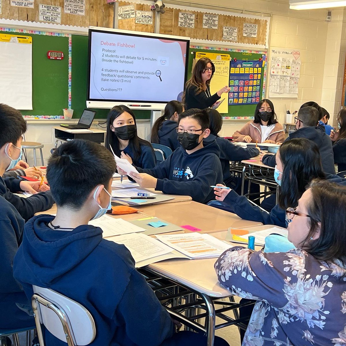 NYCSchoolsD25's tweet photo. Thank you Principal Mshar, Mrs. Bellomo & the J.H.S. 185 staff for welcoming Senator John Liu @johnliuny & Superintendent DiMango to visit the AAPI History Class today! @bleekerpride
#d25 #district25 #nyc #nycdoe #nycschools #Q185 #AAPLI #history https://t.co/vJyY2ZSuqZ