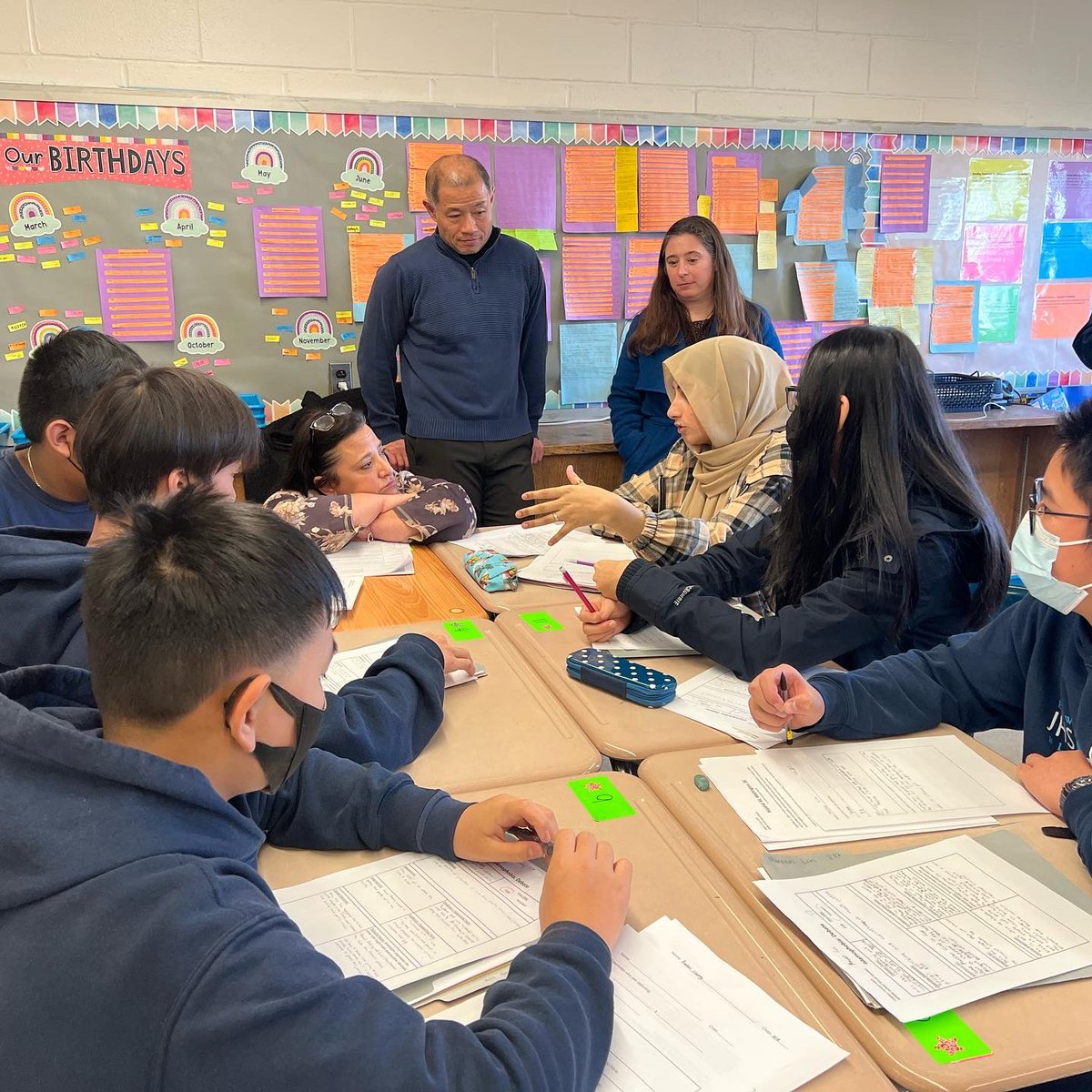 NYCSchoolsD25's tweet photo. Thank you Principal Mshar, Mrs. Bellomo & the J.H.S. 185 staff for welcoming Senator John Liu @johnliuny & Superintendent DiMango to visit the AAPI History Class today! @bleekerpride
#d25 #district25 #nyc #nycdoe #nycschools #Q185 #AAPLI #history https://t.co/vJyY2ZSuqZ