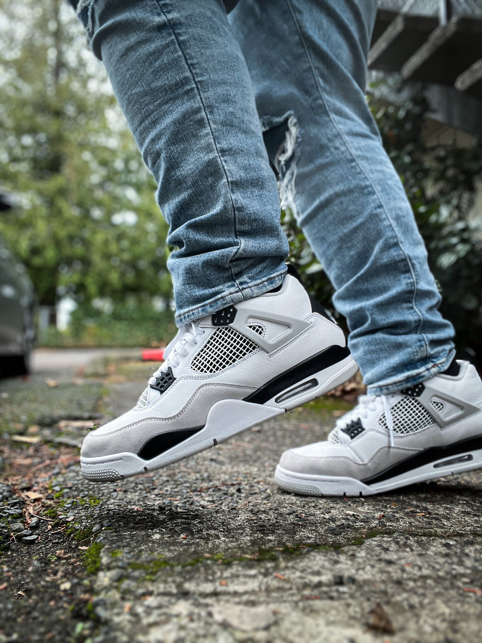 jeans with jordan 4