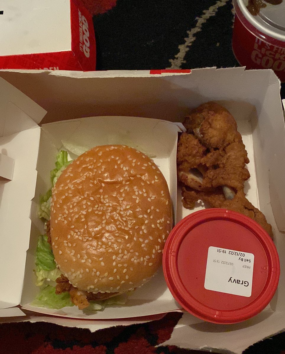 Kade1989's tweet photo. @KFC_UKI @kfc funny looking boneless banquet I got tonight! I feel so sorry for the staff in your Sidcup store. They are overrun most of the time and frequently run out of stock. The delivery drivers are so rude to them too! https://t.co/I7T2Hshxv6