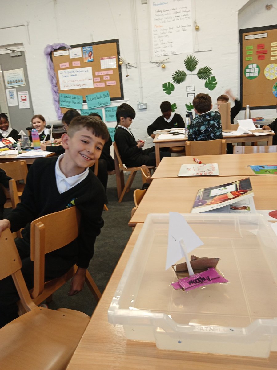 Today in Science Palm explored water resistance by designing rafts using different materials 🛶 <a href="/woodhillsch/">Woodhill Primary School</a> <a href="/WoodhillSci/">Woodhill Science</a>