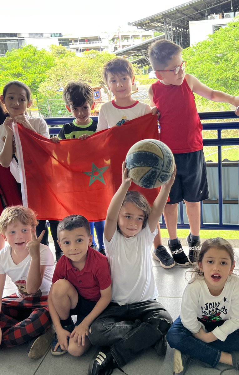 ELobsenz's tweet photo. Grateful for coteachers who take time out of their teaching periods to talk about #sportsmanship and #resilience after a soccer loss, and modeling how to be gracious and congratulate our competitors! https://t.co/5RHgErKK9v