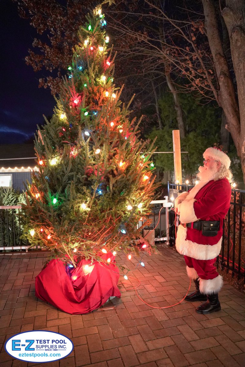 Santa came to visit us and brought the holiday cheer! 🎅#HappyHolidays