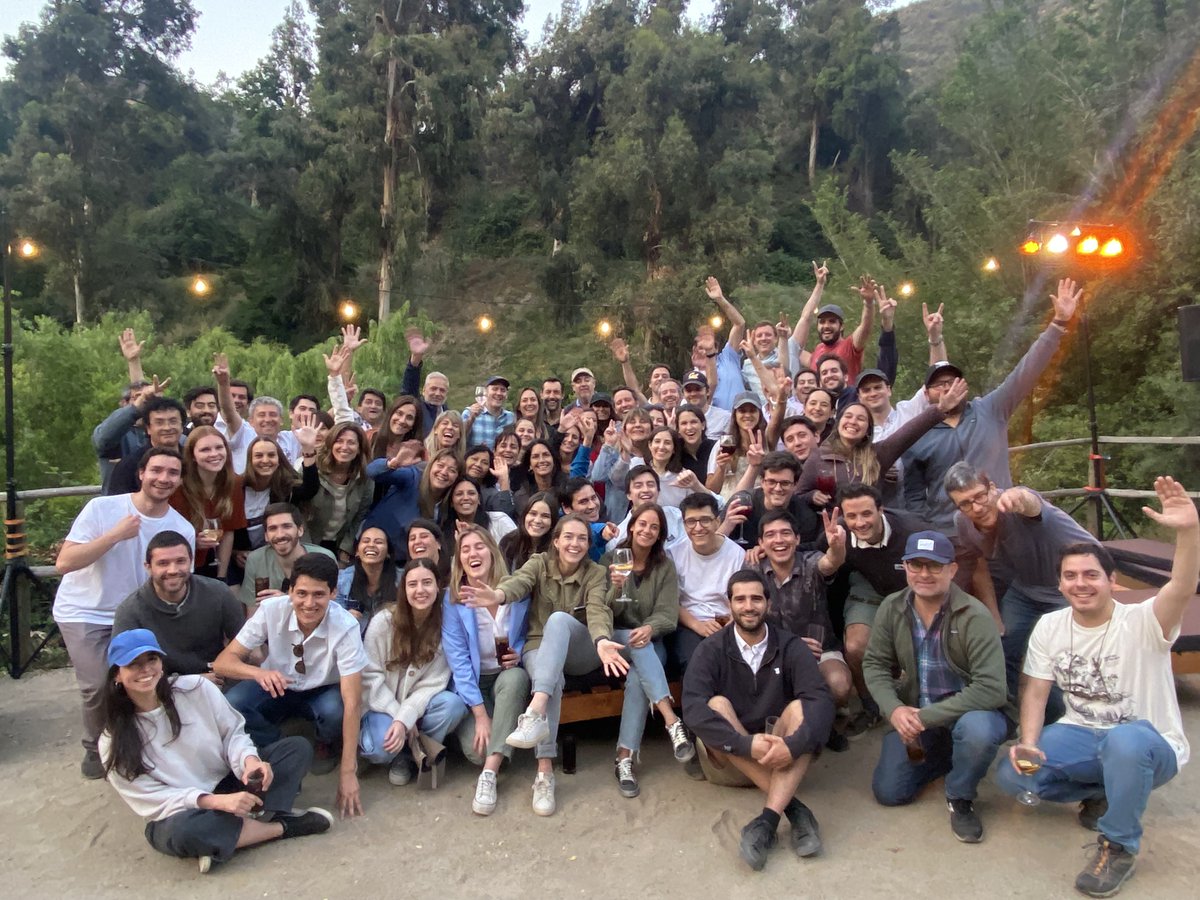 ¡Cumplimos 45 años y los celebramos con todo nuestro equipo!