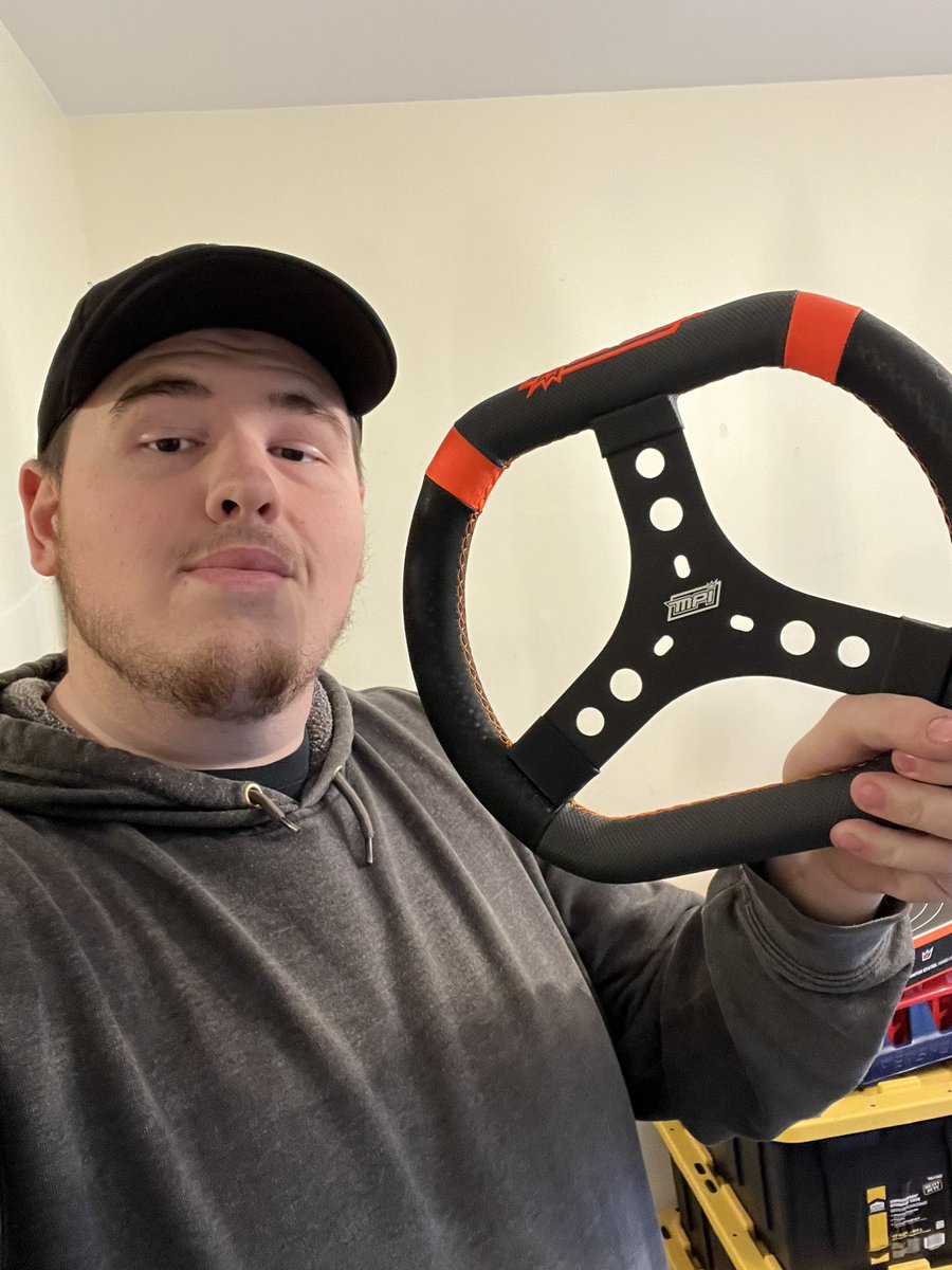 Finally got my new steering wheel in for next season! Thanks a lot to @MPI_INNOVATIONS for the wheel can’t wait to get everything situated! One of the most comfortable steering wheels I’ve every had! 

#ispympi #mpidifference #mpifamily #maxpapisinnovations #steeringwheels