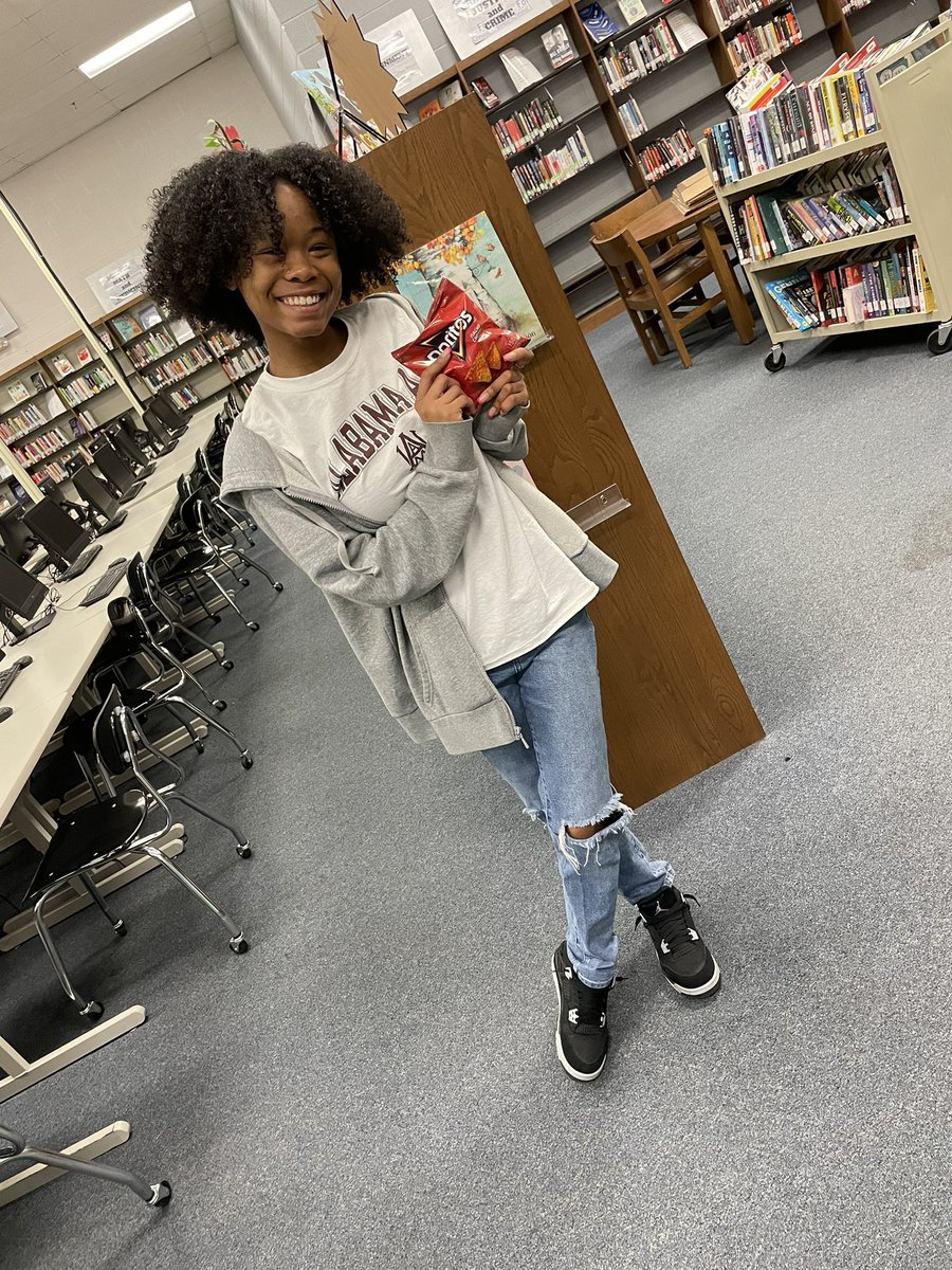 LaVergneLibrary's tweet image. Estimation Jar Winners @LHSintheNews #librariescount