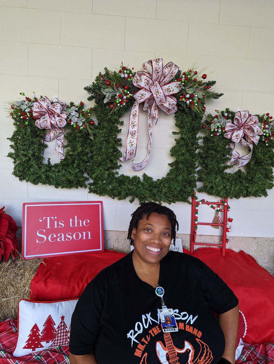 Teacher Spotlight: 
Mrs. Ericka Hooten joined Axson 1st as a sub &amp; then joined our Upper Elementary Team.  She's a robotics team coach. She's also known for her incredible relationships with her students &amp; amazing student growth. We are so thankful that Ms. Ericka chose Axson!