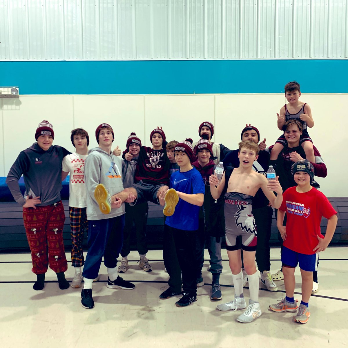 Wolves_WC's tweet photo. It was great seeing our former Wolves Wrestlers reffing our matches last night! Many thanks to @prwrestling1 for giving back!
#wolveswrestling #jrwolves #crystallake #prairieridgewrestling #prairieridge #ikwf #usawrestling #bigwolves #littlewolves https://t.co/FsUkfKsaIA