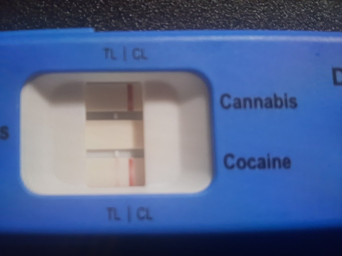 tvprp's tweet photo. Custody was #oxoncshift's second home today. One driver thought it was a great idea to drink drive on the M40 this morning. Another thought it was ok to drive without insurance & licence & whilst under the influence of cocaine. Both arrested. #P1079 #P5739 #ItsNotWorthTheRisk https://t.co/FFlCH1F833