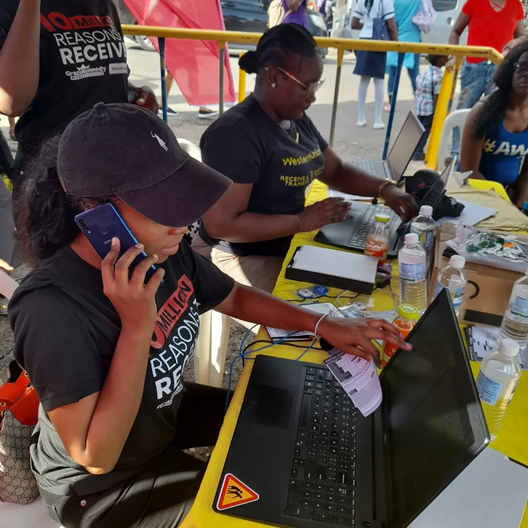 GKMSOnline's tweet image. #MayPen has been busy, but fun!!! People have  been coming non-stop as everybody wants #Direct2Bank or #GKOne card &amp;amp; app. Most people want both because so many options and #10MillionReasons to receive!