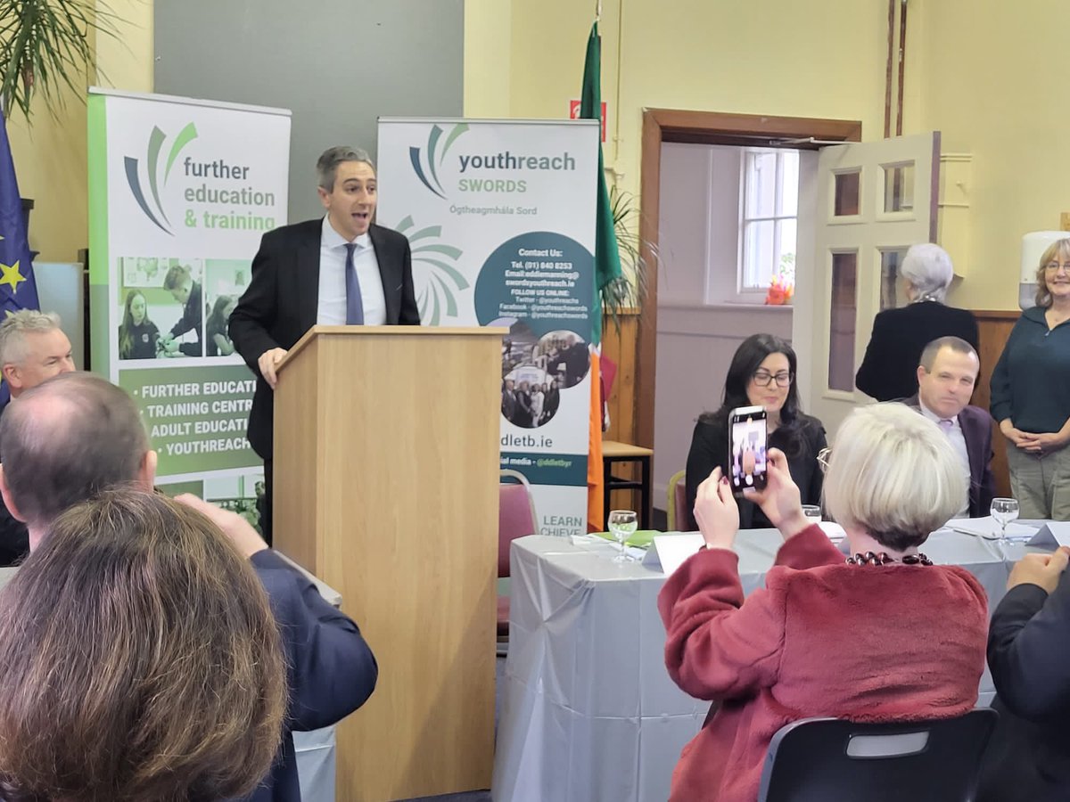 Simon Harris TD tweet media