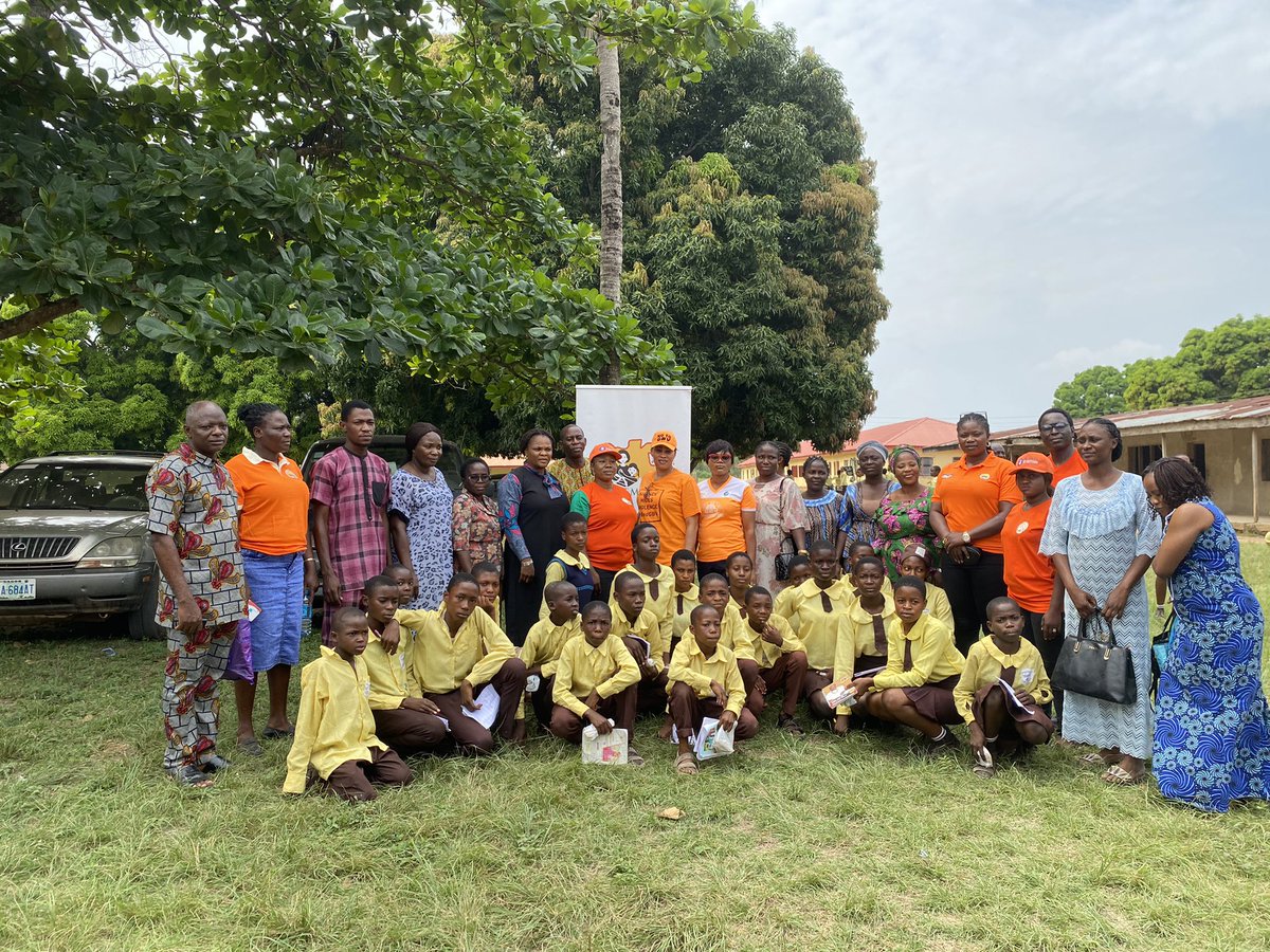 EkitiSarc's tweet photo. Participants included parents, teachers , law enforcement agents and staff of the newly established SARC at Ikere.
#16DaysofActivism2022 
#16DaysOfActivismAgainstGBV https://t.co/nZwsyL10bB