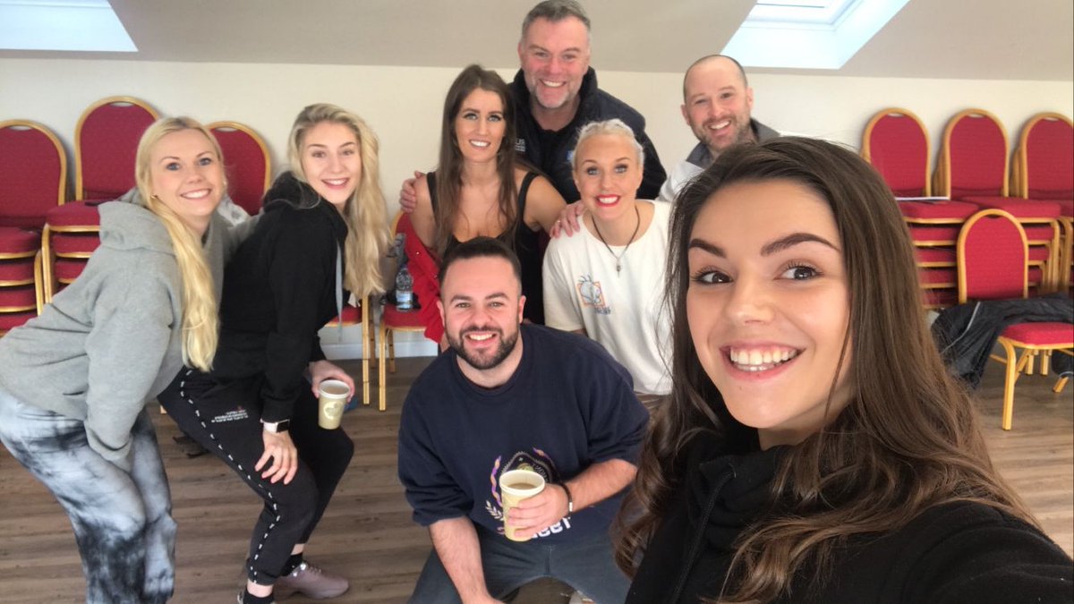 aaronthomas____'s tweet photo. A cracking bunch of people I've had the pleasure of working with this week. Can't wait to open #RobinHood with them at @MetAbertillery THIS WEDNESDAY!🏹 https://t.co/PfMk5Wo1WH