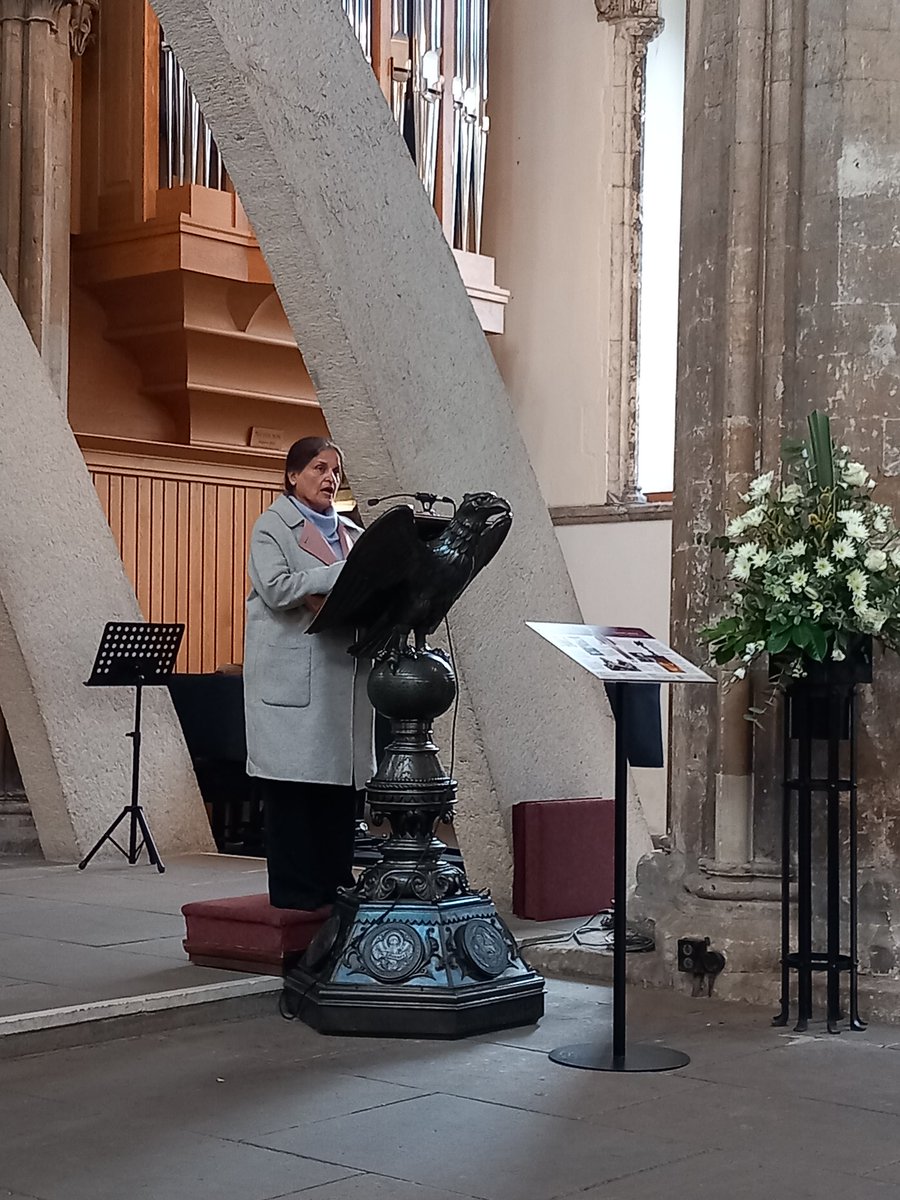 Thank you <a href="/JaneHutt/">Jane Hutt</a> for attending the light a candle event and joining us to eliminate violence against women and girls.
Thank you also to our faith speakers from the Jewish, Hindu, Muslim and Sikh communities. 
Your words were of hope and peace.💜🕯
.
.
#WhiteRibbonDay #Unite