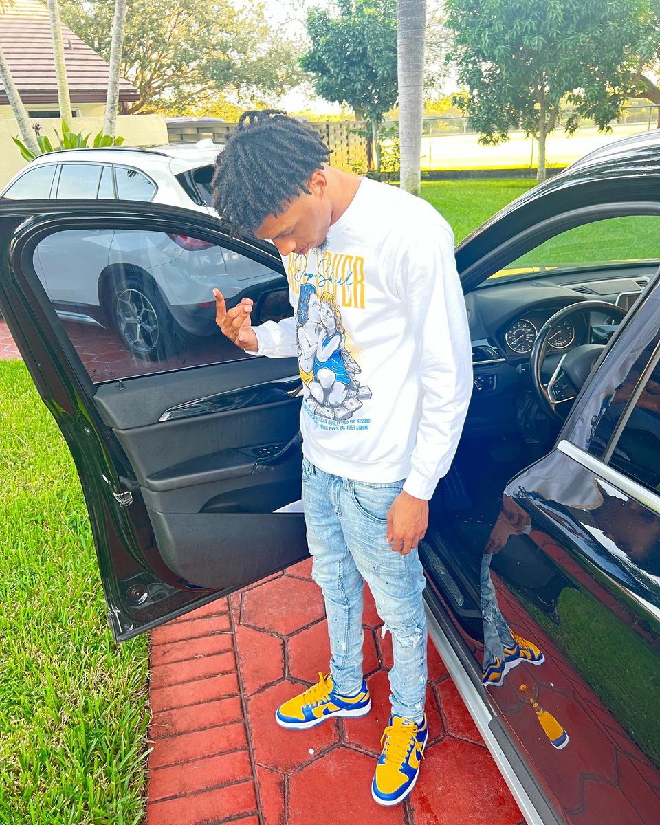 RRMACEE's tweet image. I got the hood on my back I cant afford to slip and fall🔥📿💰
#RipZee🕊️
#RipTylee🕊️
#RipQ🕊️