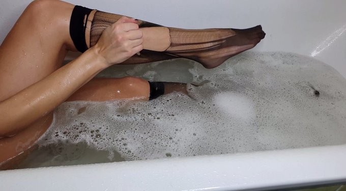 Ripping off nylons during bath :)  If you want to see more, links are in my bio.. . . . . #Pantyhose<a href="/tag/stockings"class="tags"><span>#stockings</span></a><a href="/tag/feet"class="tags"><span>#feet</span></a><a href="/tag/tights"class="tags"><span>#tights</span></a><a href="/tag/nylon"class="tags"><span>#nylon</span></a><a href="/tag/pantyhose"class="tags"><span>#pantyhose</span></a><a href="/tag/sexylingerie"class="tags"><span>#sexylingerie</span></a>