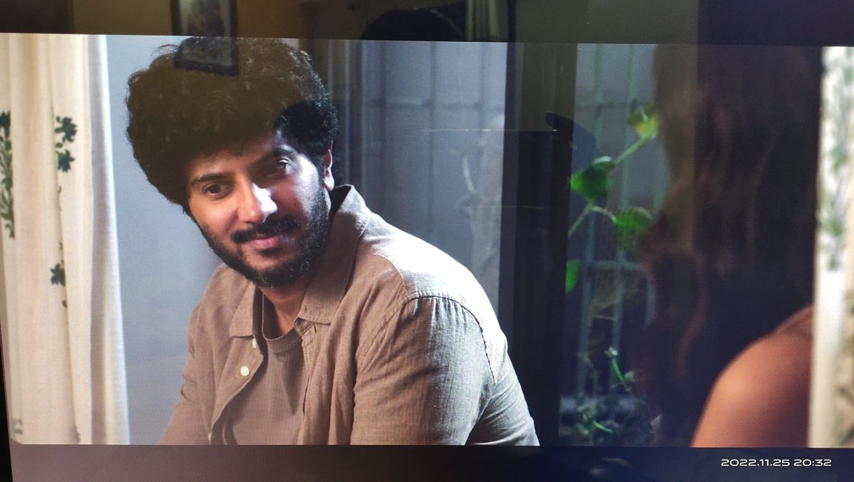 Costumes and dressing sense is simple and stylish @dulQuer DQ is super cute in #ChupRevengeOfTheArtist 😍🥳
#DulquerSalmaan 😍