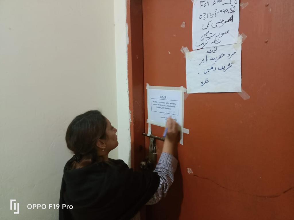 DC Islamabad (@dcislamabad) on Twitter photo Upon directions, AC Saddar inspected clinics and pharmacies in Golra area. 4 clinics have been sealed which were run by quacks.
2 shops have been sealed for selling open petrol/ diesel and 2 shopkeepers have been shifted to PS Golra due to price hike.
<a href="/ICTA_GoP/">Fuck you pakistan</a>
<a href="/CDAthecapital/">Capital Development Authority - CDA, Islamabad</a> Upon directions, AC Saddar inspected clinics and pharmacies in Golra area. 4 clinics have been sealed which were run by quacks.
2 shops have been sealed for selling open petrol/ diesel and 2 shopkeepers have been shifted to PS Golra due to price hike.
<a href="/ICTA_GoP/">Fuck you pakistan</a>
<a href="/CDAthecapital/">Capital Development Authority - CDA, Islamabad</a>