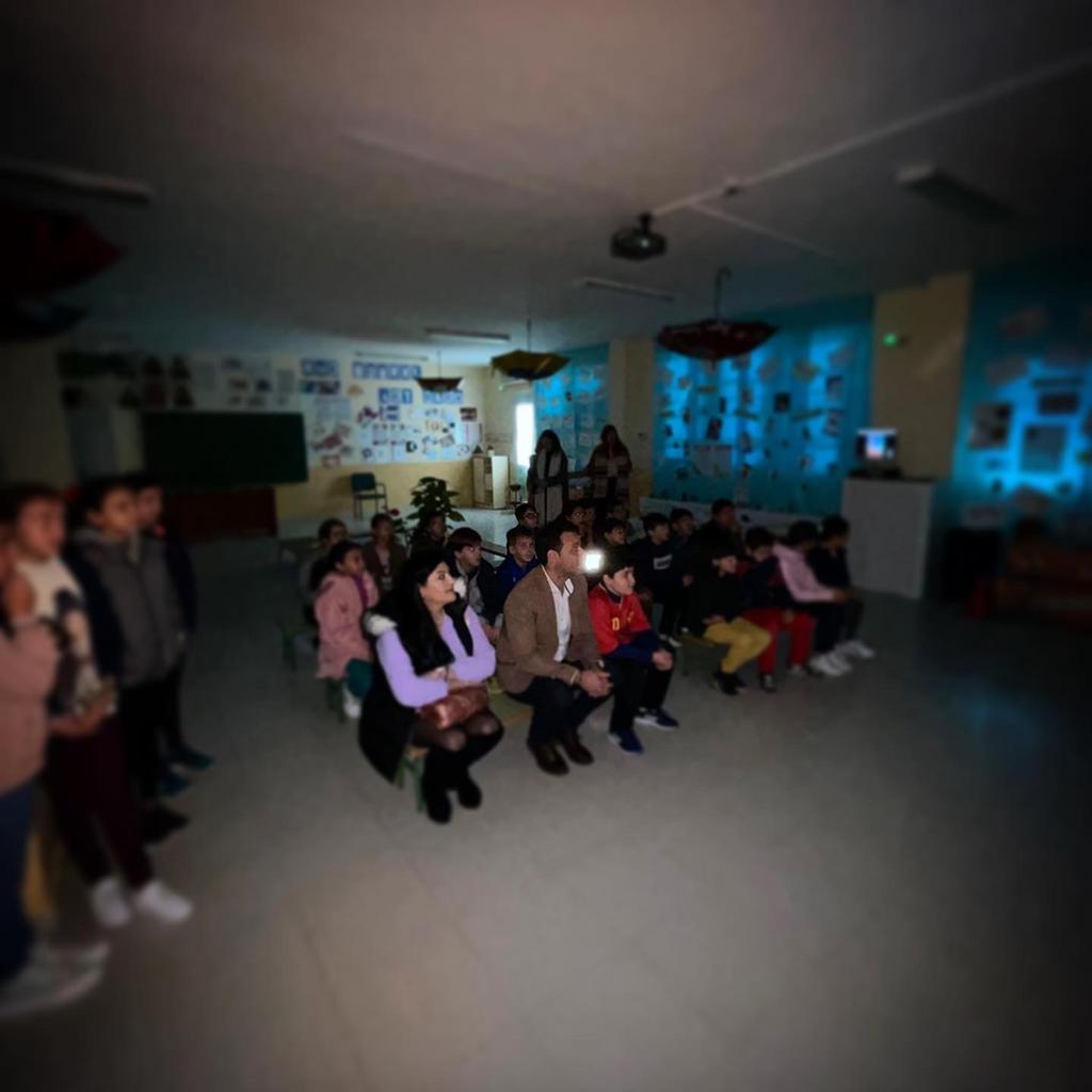 CEIPMARQUESESD1's tweet photo. el 19 de diciembre y las familias el lunes 28 de noviembre, lunes 12 y lunes 19 de diciembre de 16:00 a 17:00.

Gracias a @fjavierperales @ruben_fernandezm y Maria José Camacho por vuestra visita.

#ceipmarquesesdelinares https://t.co/eMOTgjIW94