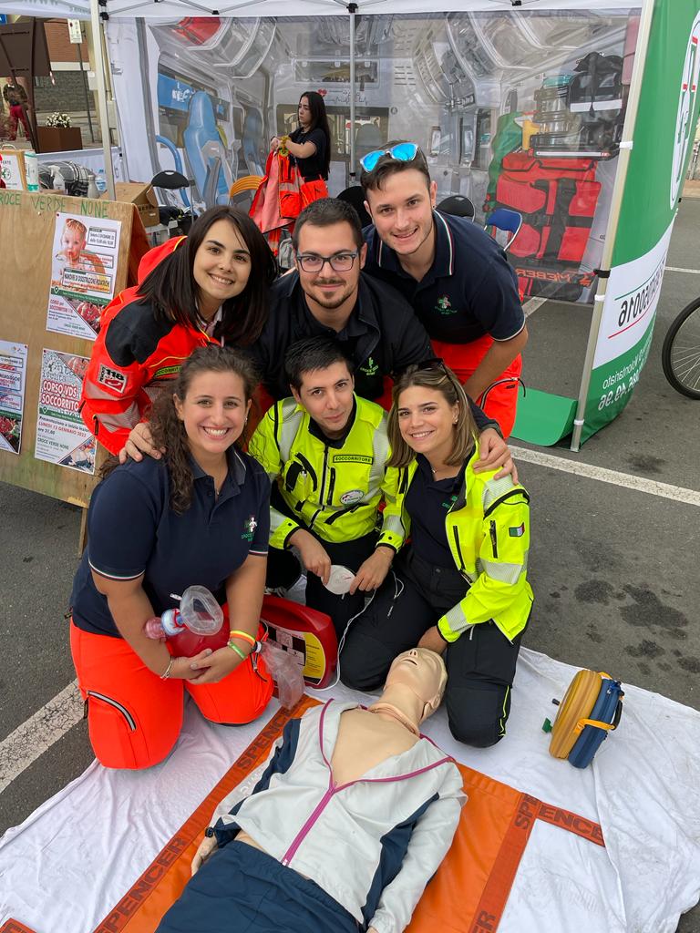 AnpasPiemonte's tweet photo. La Pubblica Assistenza #Anpas #CroceVerdeNone organizza due conferenze gratuite aperte a tutti su #disostruzionepediatrica, il 3 dicembre, e #rianimazionecardiopolmonare, il 10 dicembre. Info e adesioni: https://t.co/rtkwbGnjii https://t.co/HKqBrgVAYs