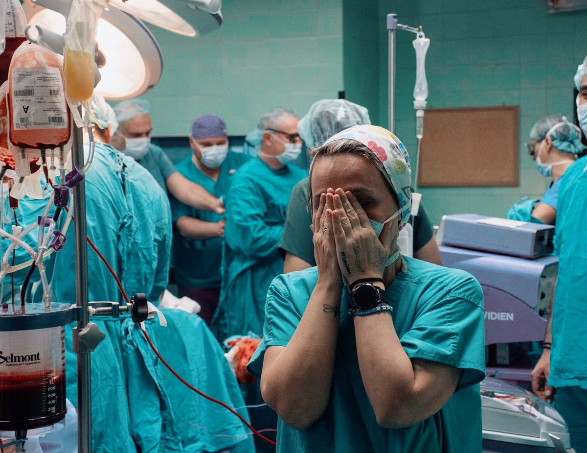 Нема мерна единица за среќата која ќе го победи стравот,  која доаѓа после напорната борба, чекана со години, кога ќе проработи донираниот орган во ново тело и ќе подари живот.. А особено кога тоа се случува прв пат во нашата земја.
#livertransplatation #Macedonia