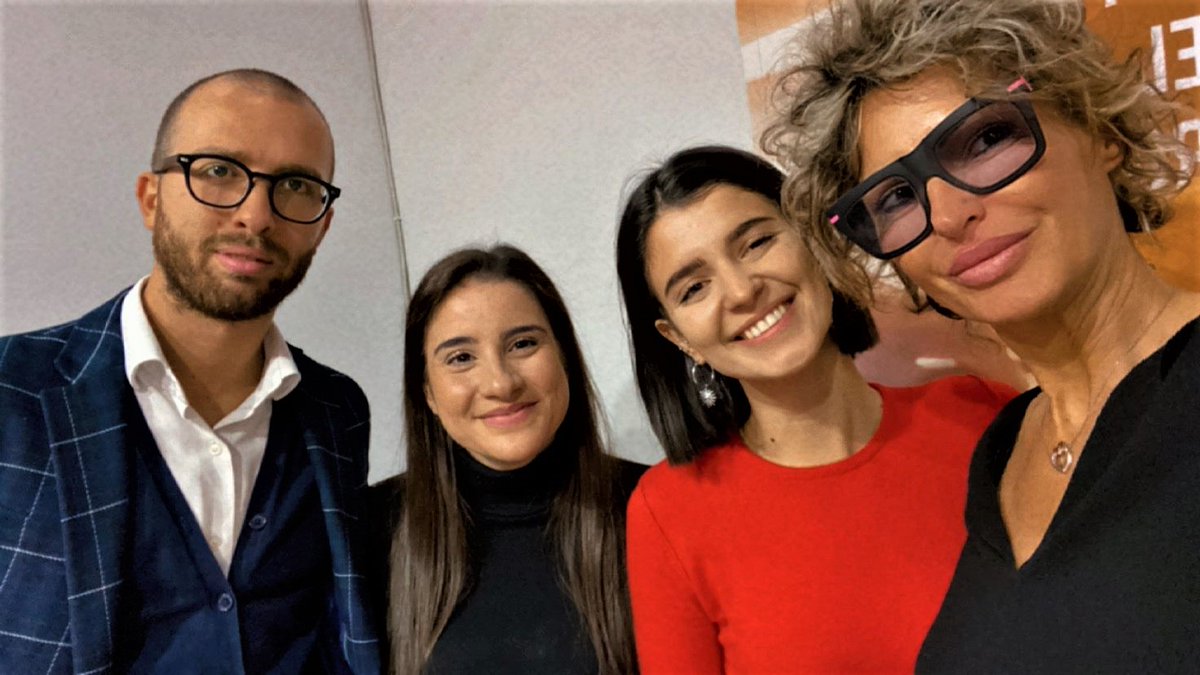 GRUPPO_SGB's tweet photo. 🔥 Proseguono gli eventi e le fiere del lavoro sulla rete di filiali #Humangest!
📍 Da giovedì 24 a sabato 26 novembre ci trovate a #Verona per la fiera 𝗝𝗼𝗯&𝗢𝗿𝗶𝗲𝗻𝘁𝗮: l’occasione perfetta per favorire l’incontro tra #formazione, #orientamento e #lavoro.
🔗@Job_Orienta https://t.co/FCQNZ582wQ