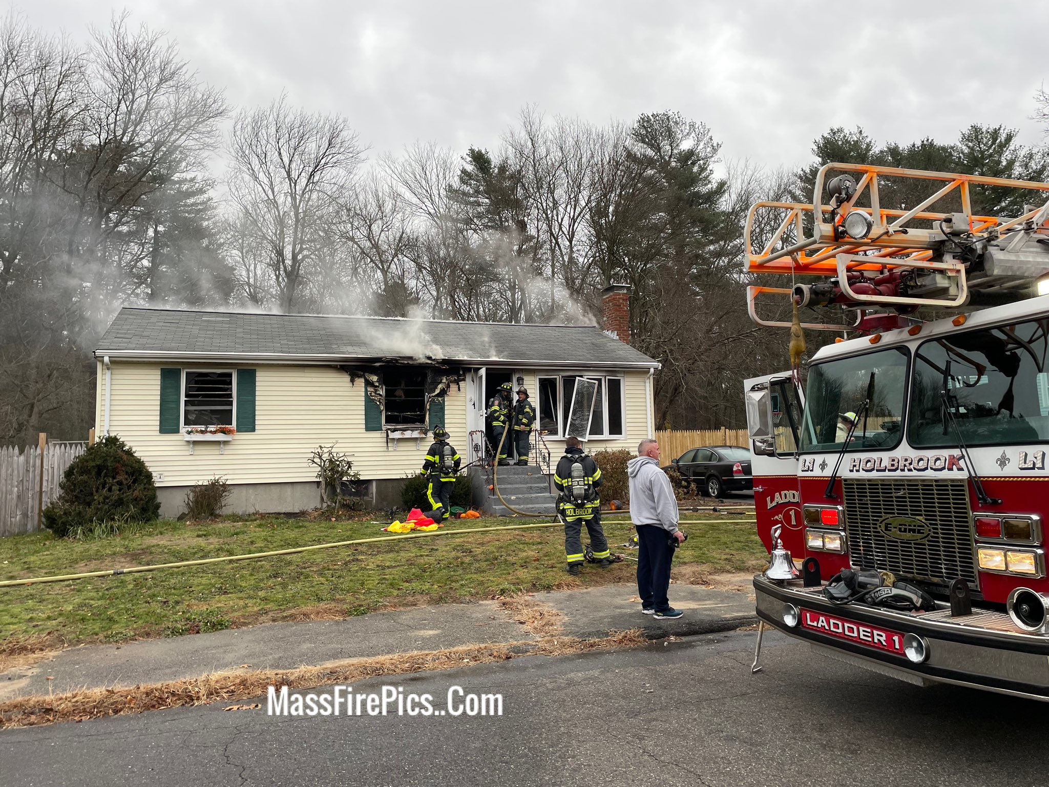 Stewie on Twitter "Wf Holbrook Ma. 5 Thornton Road. Fire was in an