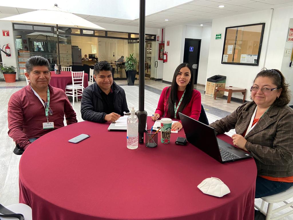 BasicaSEPH's tweet photo. Por instrucciones del Secretario de Educación Pública de Hidalgo, @natycastrejonv, se reúne personal de la #DGEB, Dirección General de Planeación, Programación y Estadística Educativa con autoridades de #CONALITEG y #SEP para validar cifras de libros de texto gratuitos 2023-2024. https://t.co/Z3s9xd56M4