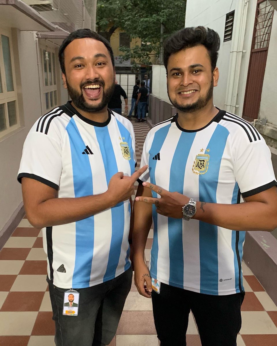 erelego's tweet photo. What a blast it was…with the whole @erelego family tWINNING and WINNING at Fun Friday.
Thanks to the ER Team for making it fun and engaging and Thanks Arindam Sarkar for being the eyes behind the lens.
Happy Weekend!!!🤩🥳
#funfriday #bestplacetowork #ETPL #eReleGo https://t.co/u6DHm6ETHf