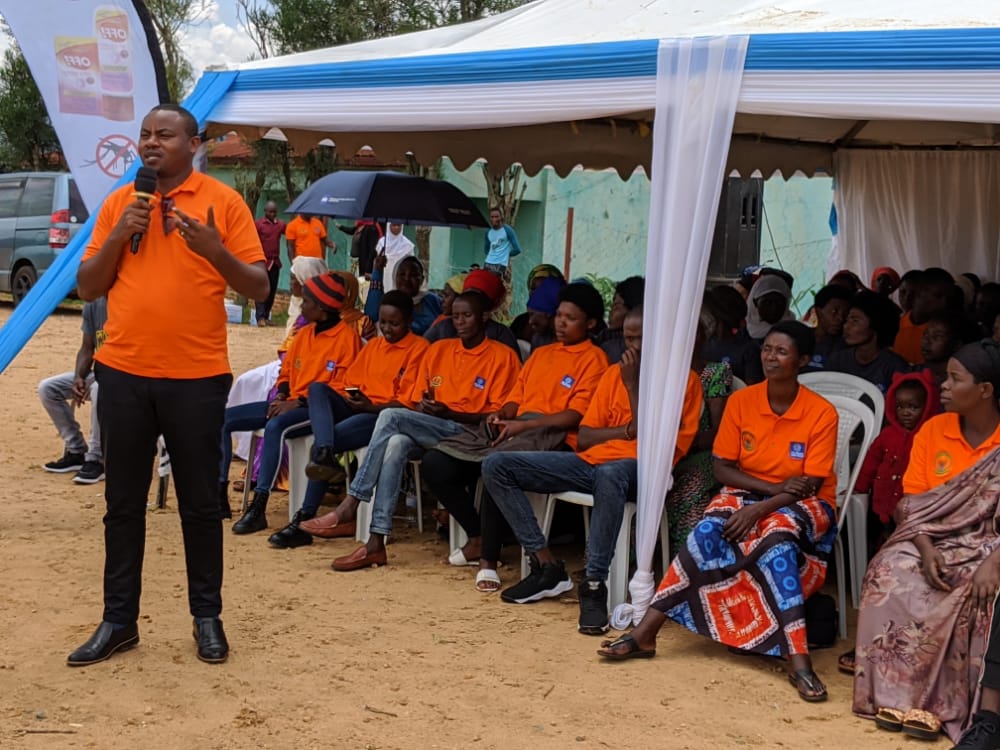Kamembe Sector (@kamembese) on Twitter photo Mu bukangurambaga, bwabereye <a href="/KamembeSe/">Kamembe Sector</a> hatanzwe ibiganiro ku ngamba zo kurwanya ihohoterwa, Kwitabira kuboneza urubyaro, kurwanya indwara zitandura! Imiryango yarwanije ihohoterwa yashimiwe by'umwihariko. Ibikorwa byayobowe n'Umuyobozi w'Akarere ka #Rusizi Dr. Annicet KIBIRIGA. Mu bukangurambaga, bwabereye <a href="/KamembeSe/">Kamembe Sector</a> hatanzwe ibiganiro ku ngamba zo kurwanya ihohoterwa, Kwitabira kuboneza urubyaro, kurwanya indwara zitandura! Imiryango yarwanije ihohoterwa yashimiwe by'umwihariko. Ibikorwa byayobowe n'Umuyobozi w'Akarere ka #Rusizi Dr. Annicet KIBIRIGA.