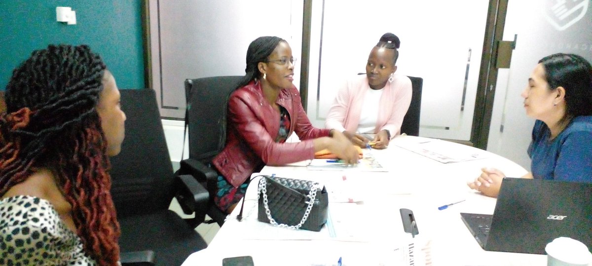 ETCeducation's tweet image. Day 93 of #100daysofcoding.Earlier this week some of the #codequeens met @cresbabiera from @monetixio who shared her experience in tech spaces as lady, gave them encouragement and advice on their individual projects and future goals. Thank you #100daysofcoding kudos #capitalsavvy