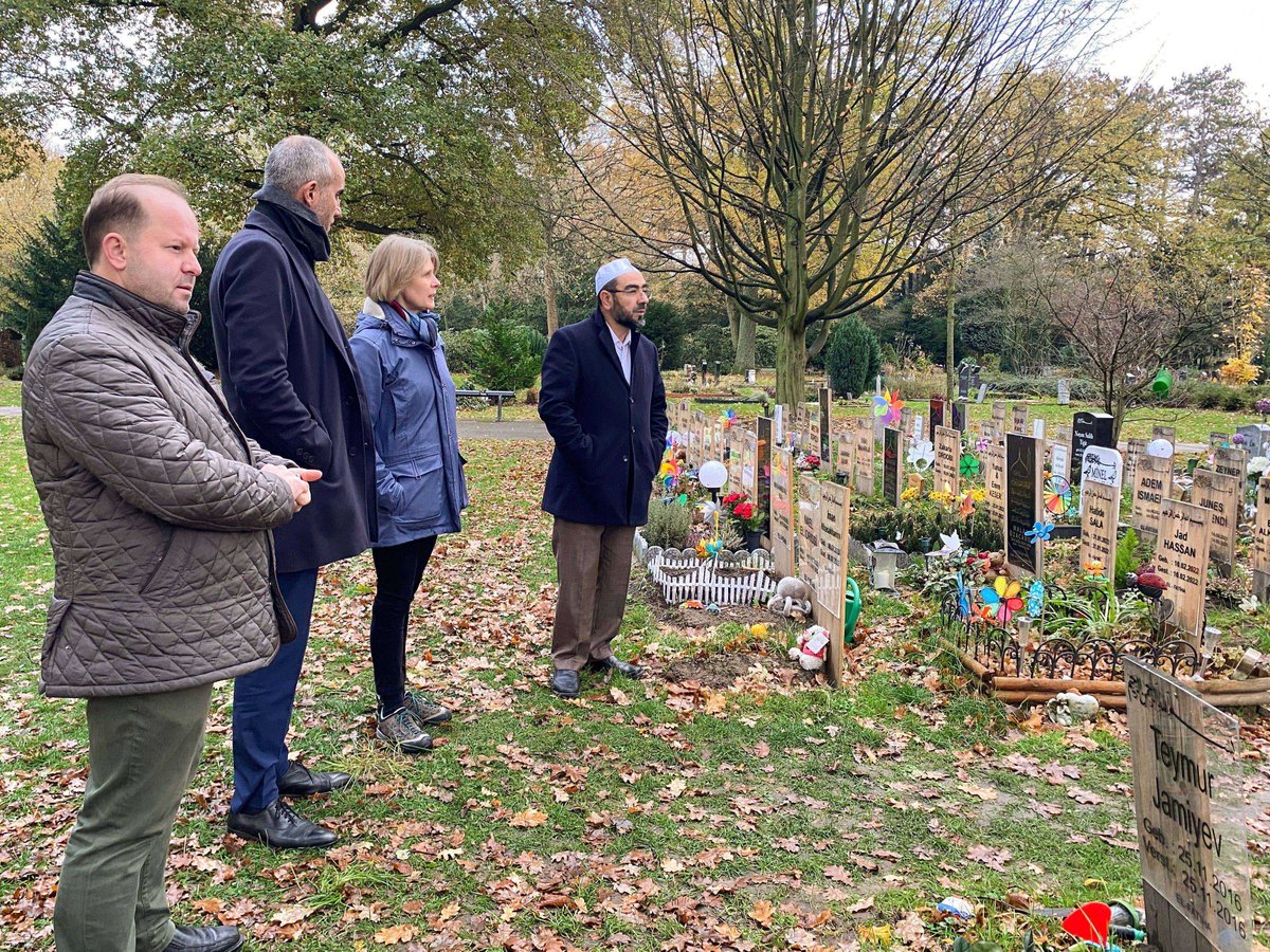 Viertes Fragezeichen on Twitter