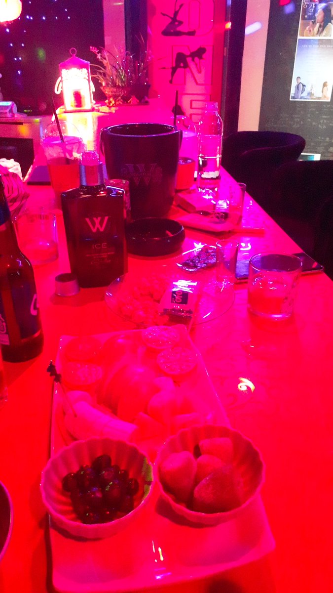 오늘도 허니허니는 사랑과 행복이 가득해요♡ 한잔하러와요~