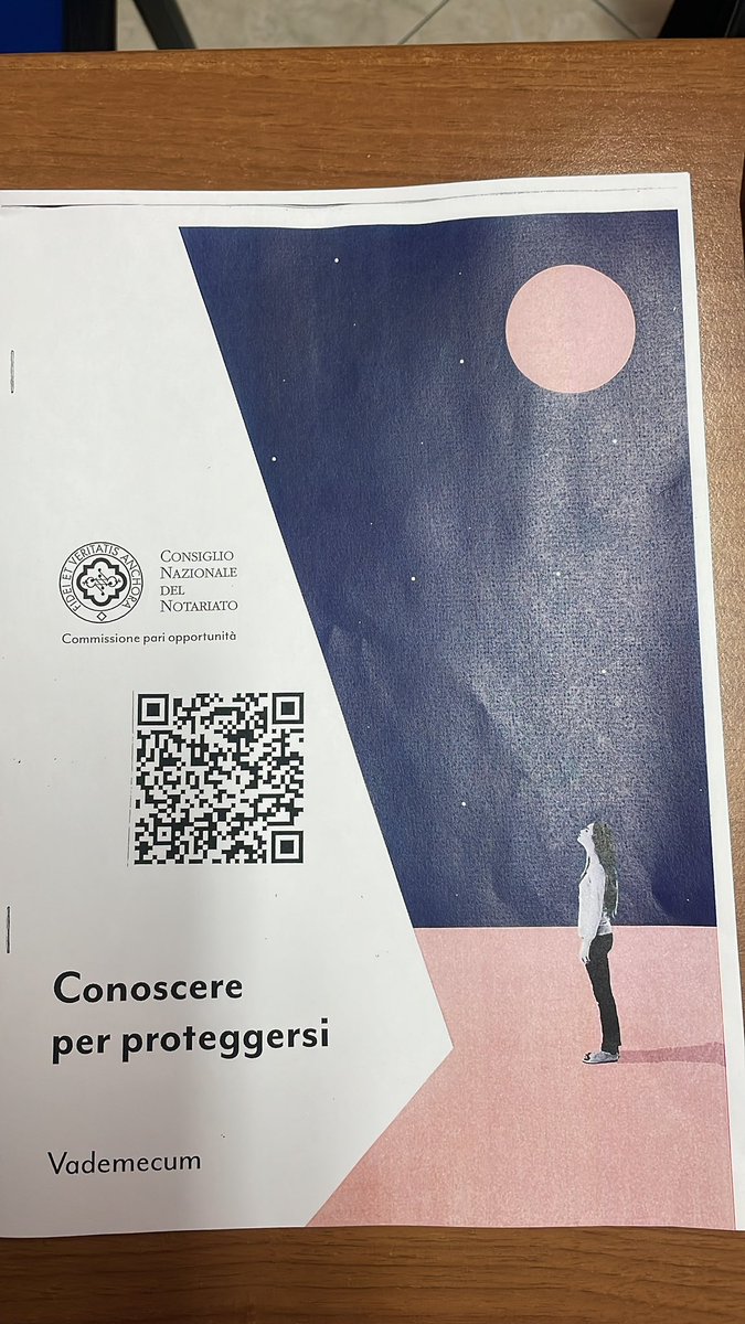CASADEILAU's tweet photo. La #violenza sulle donne può dipendere anche da una mancanza di #autonomia economica o di #informazione sui temi giuridico- finanziari. Consiglio nazionale del #Notariato e  #Banca d’Italia insieme con il progetto “Conoscere per proteggersi” 
https://t.co/m0UQMYZ6ro https://t.co/zCKrQCD9ES