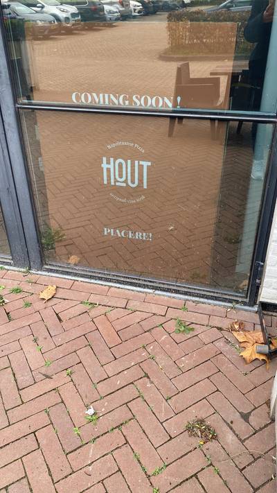 Italiaans restaurant Hout opent tweede locatie in Eindhoven, op Strijp-S dlvr.it/SdLs85