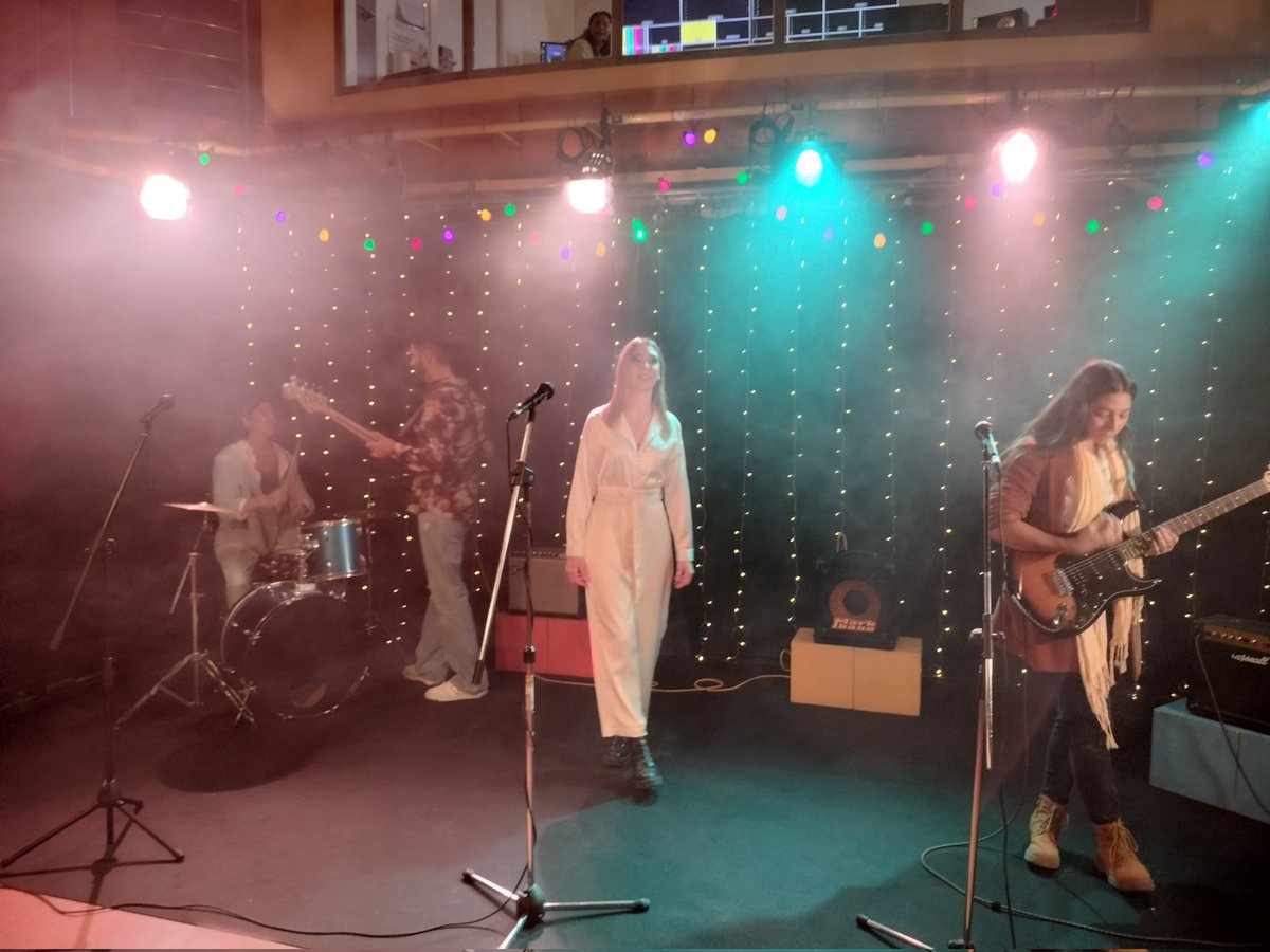 🎸 Video Clip <a href="/Azulklein_music/">AzulKlein_music</a>
Gracias por colaborar con  #FPSAudiovisualesYEspectaculos 
@UCAMFP <a href="/UCAM_CAV/">UCAM Com Audiovisual</a> 
💯 Esto si son prácticas