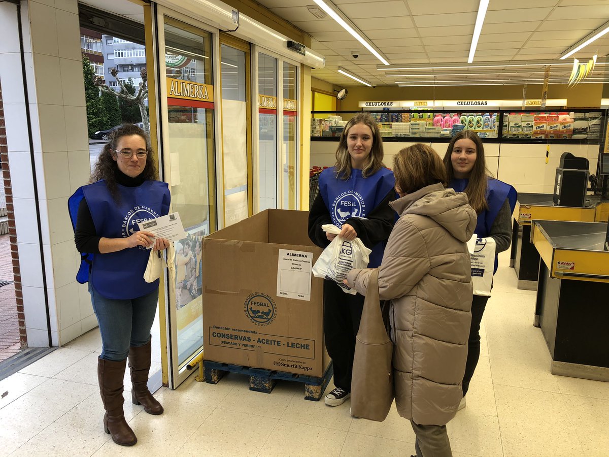 Solidaridad, ayuda, colaboración…  <a href="/iesisladeva/">IES Isla de la Deva</a> colaborando con Fundación Banco Alimentos de Asturias: ‘Comer no puede ser un lujo’