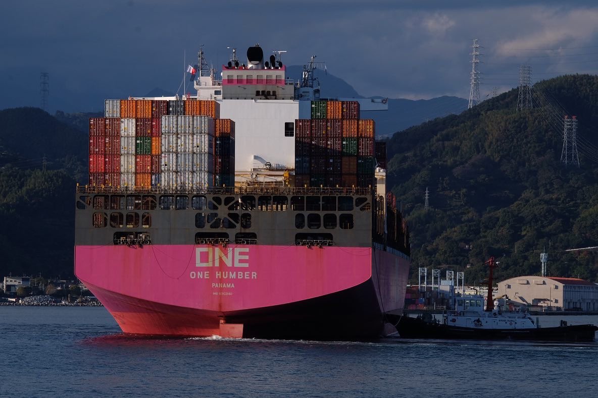 twinlens19570's tweet photo. ONE HUMBER
#ONEHUMBER
#OceanNetworkExpress
#清水港
@ONE_LINE_JAPAN https://t.co/cPfXirig9a