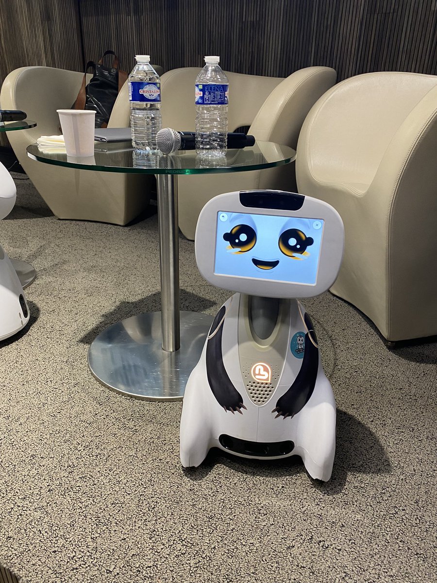 BahierL's tweet photo. 📣Participation avec @S_Verove (@julhietsterwen #Consultingforgood #futureofwork) au Colloque sur l’#éthique de la #robotique sociale 🤖: passionnant !
Merci aux intervenants très stimulants et complémentaires et un grand merci à l’équipe @BlueFrogRobotic pour l’organisation 🙏🏼. https://t.co/2bme0SxO5X