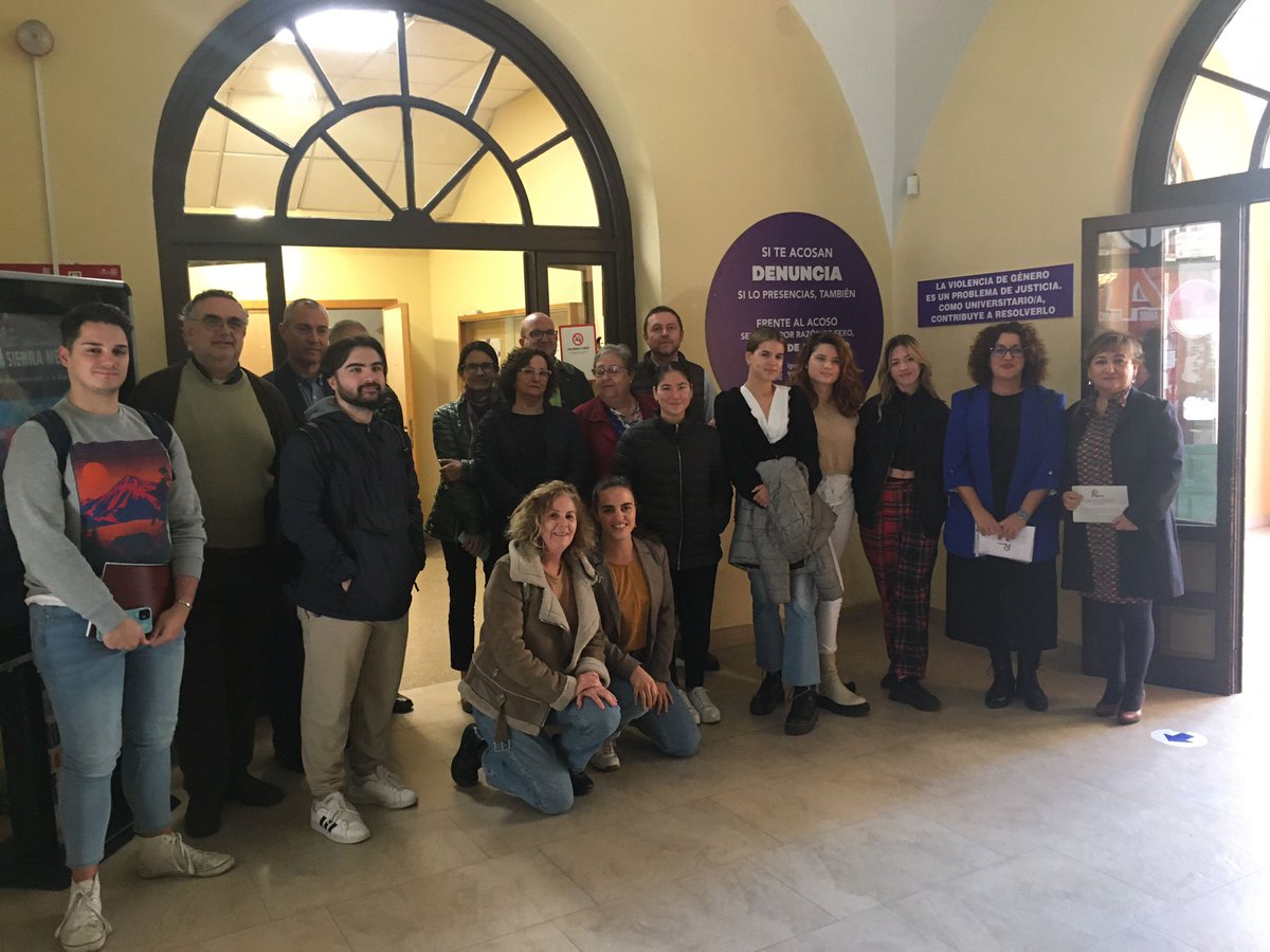 Derecho y CCEE y EE tweet media