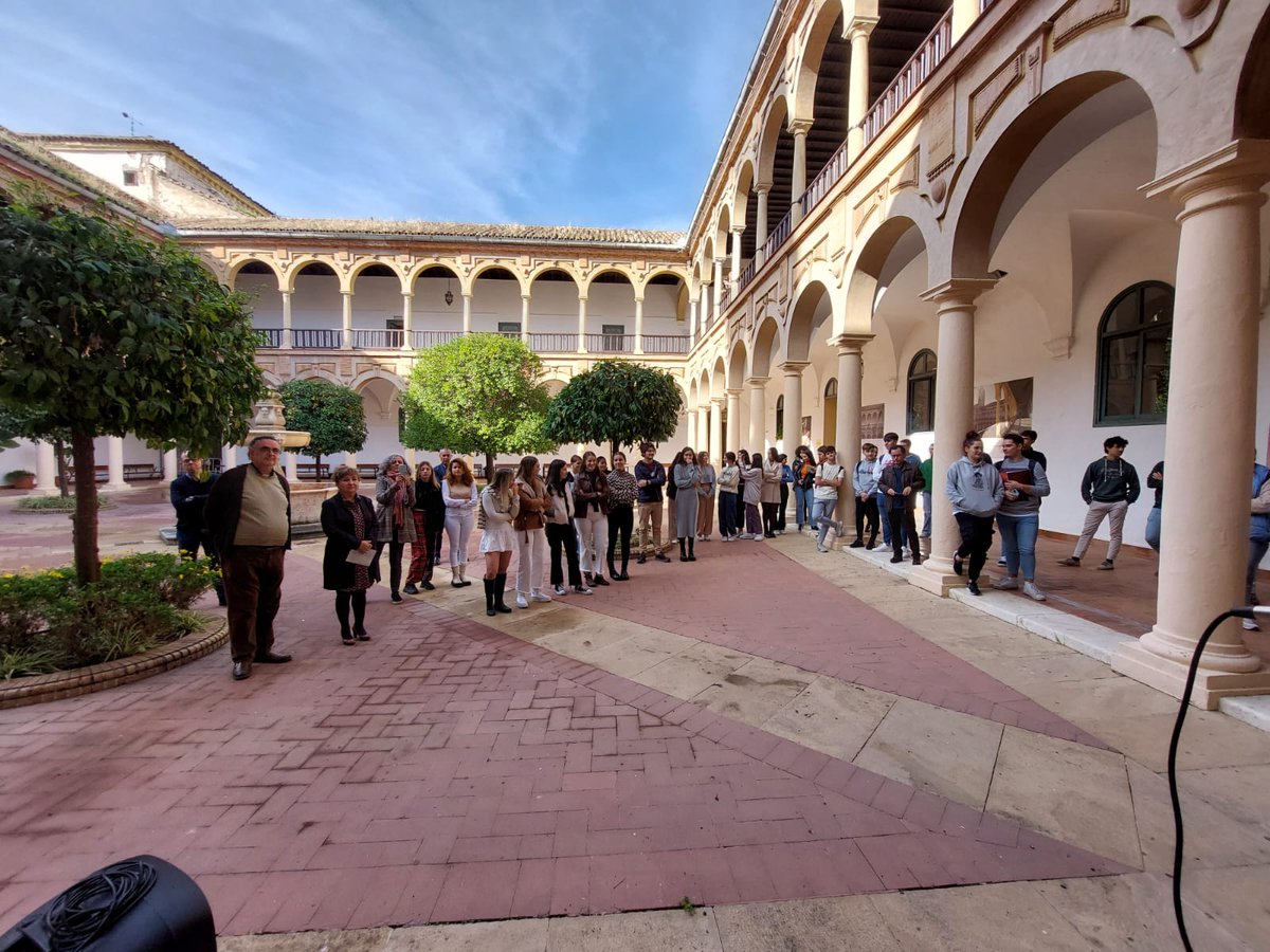 Derecho y CCEE y EE tweet media