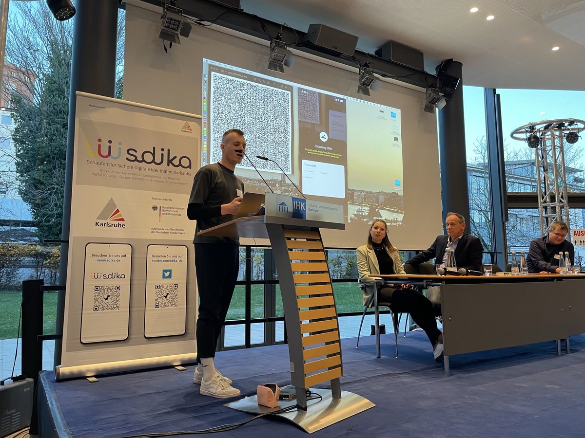 benedictvs tweet media