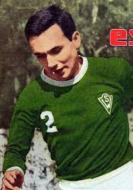 ccamposfutbol's tweet photo. 25/11/1937 nacía Alberto Aldo Valentini González (+24/10/2008), defensa lateral derecho forjado en el club Santa Helena de Valparaíso. Campeón con Stgo.Wanderers 1958 y Copa Chile 1959 (1957-1967).Con Colo Colo 1970 y 1972 (1966-1972).  Seleccionado mundialista Inglaterra 1966. https://t.co/6DYnReBT93