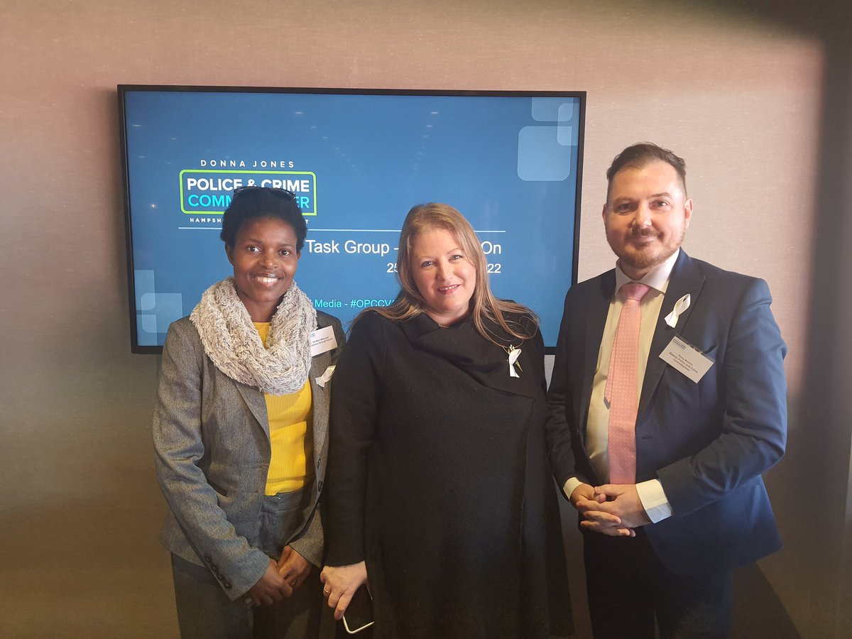 MBechkwin's tweet photo. In Southampton at International day for Elimination of Violence against Women and Girls. Great videos, great conversations @HantsPoliceChap @HantsPCC #OPCCVAWG2022 @DonnaJonesPCC #VAWG @TerryNortonDPCC https://t.co/LAOVsDUqWf https://t.co/CHyycfCz6V