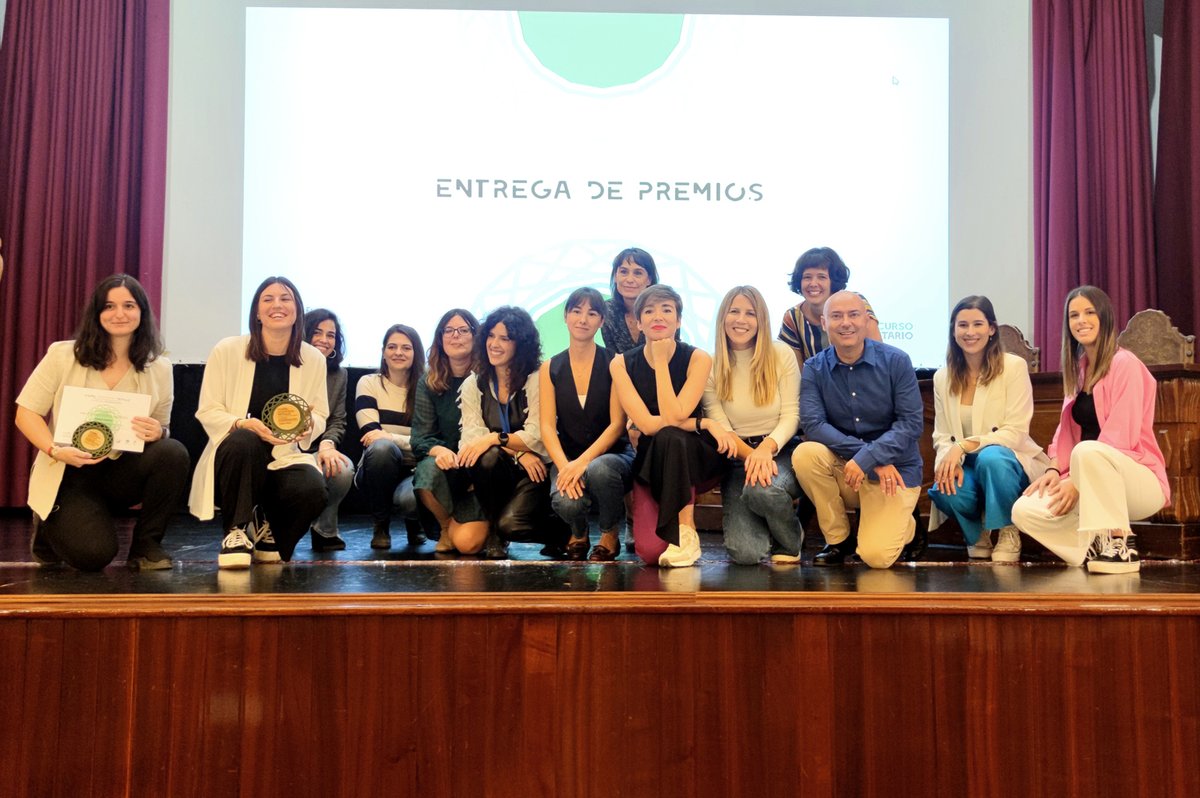 unisevilla's tweet photo. 👏Espectaculares proyectos presentados por las alumnas andaluzas al III Concurso Interuniversitario de #Diseño Industrial Andaluz. 

🥇 Destaca el primer premio de Julia Rodríguez, un #patinete eléctrico biplaza para niños y niñas con discapacidad motora leve ¡Enhorabuena!  ⤵️ https://t.co/MbKJvLENiu