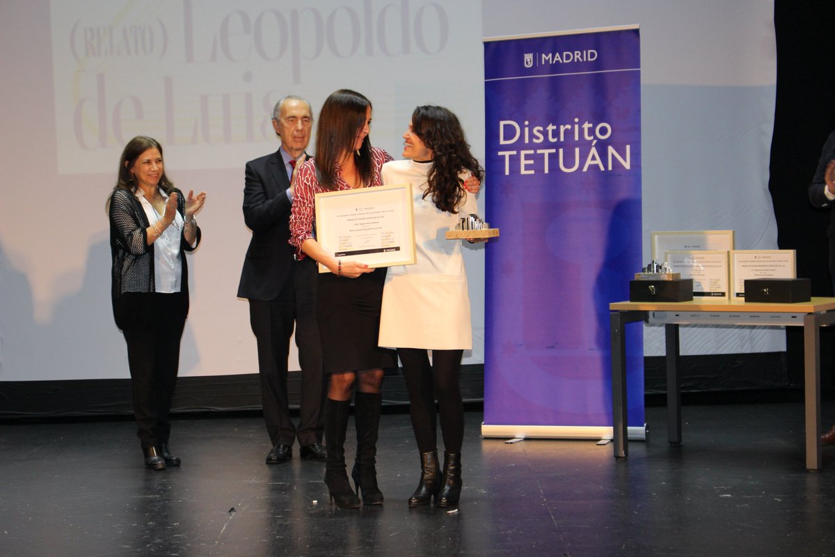 JMDTetuan's tweet photo. 🔈El #DistritodeTetuán ya tiene ganadores del 1⃣4⃣
@LeopoldodeLuis. #poesía #relatocorto
📌@bpinedotex entregó los galardones, junto a miembros del Jurado. 
 👏¡Enhorabuena a premiados y participantes! 
 👉https://t.co/cTTkGR0Jgk https://t.co/QmXVnHz76E
